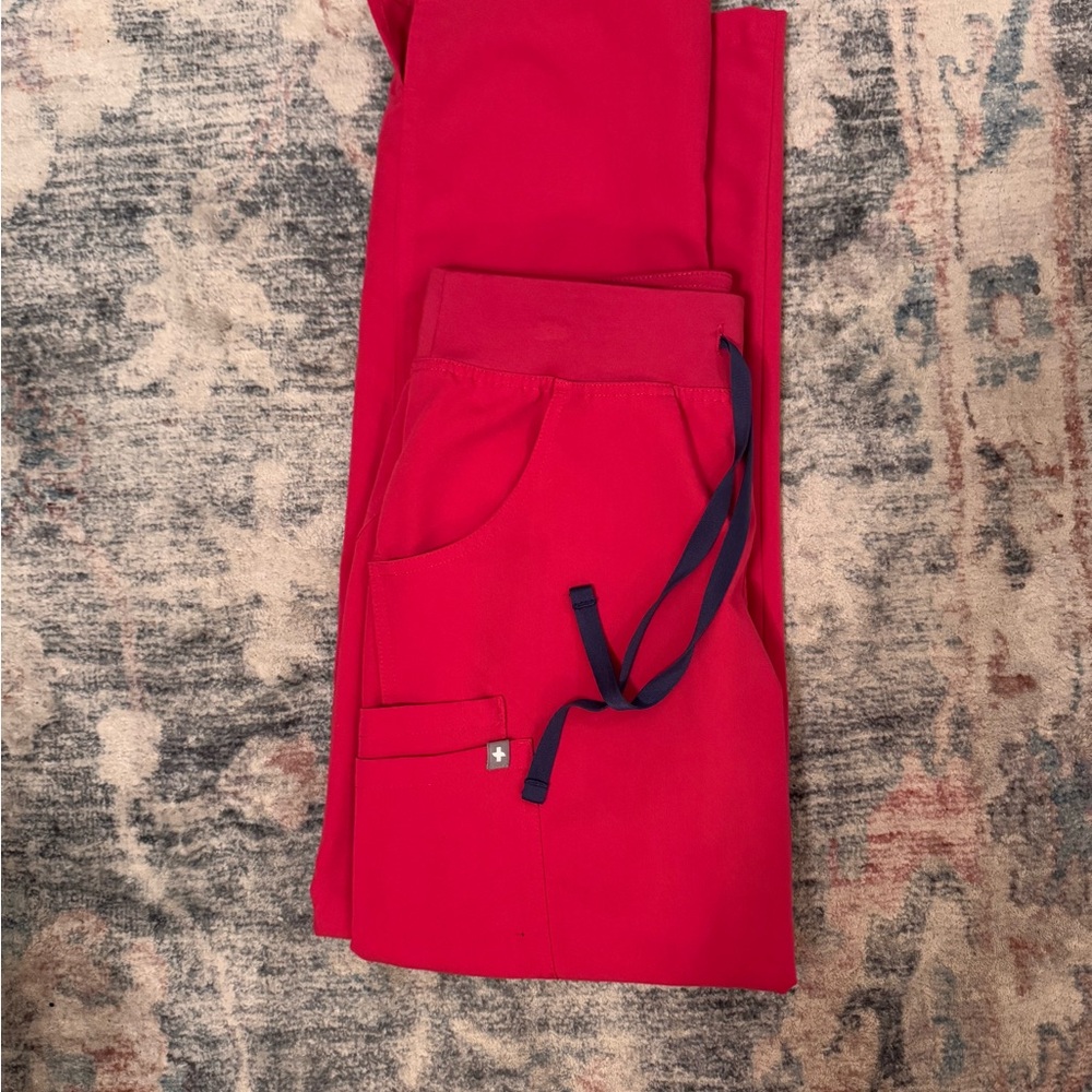 Pink Figs Kade Scrub Pants with Navy Drawstring
